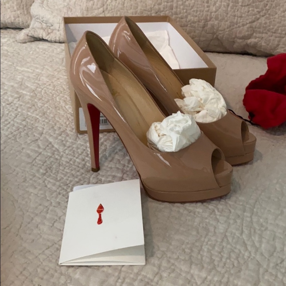 Louboutin ALTADAMA 140 patent leather nude heels